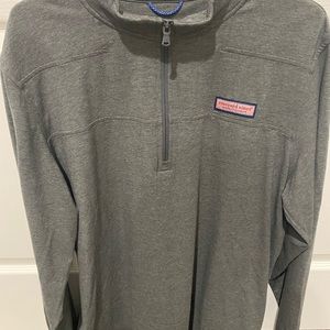 Vineyard Vines Edgartown half zip pullover. Size Large
